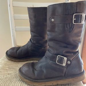 Ugg Kensington Brown leather boots. Sherpa lined. Size 7